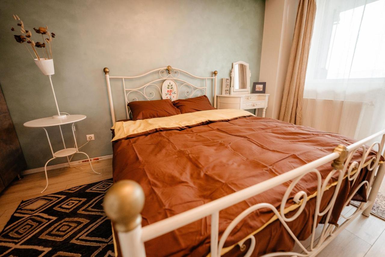 Bright And Cozy Design Apt With Office Apartment Клуж-Напока Екстериор снимка